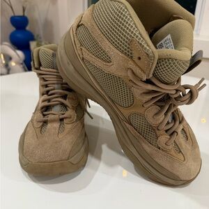 tan yeezy boots